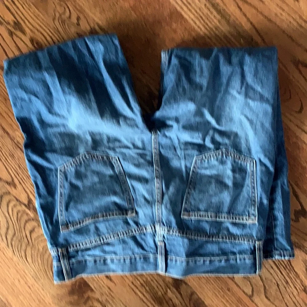 NWT! Old Navy Loose Jeans